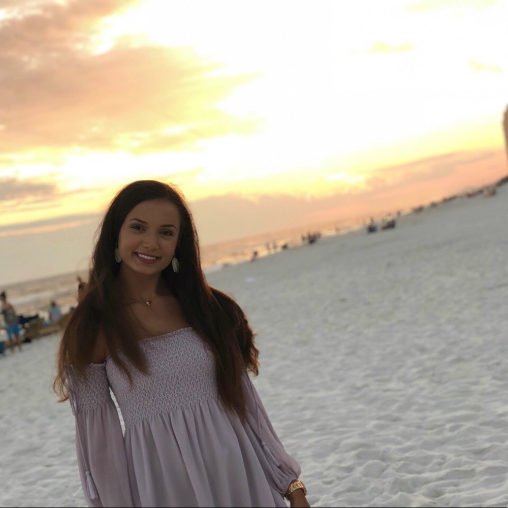 Meet your Posher, Lauren